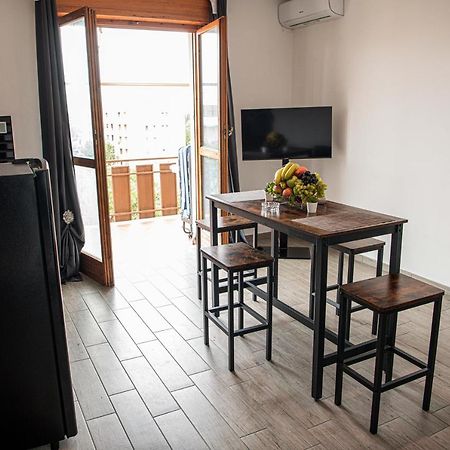 Cs Luxury House Lägenhet Lido di Ostia Exteriör bild