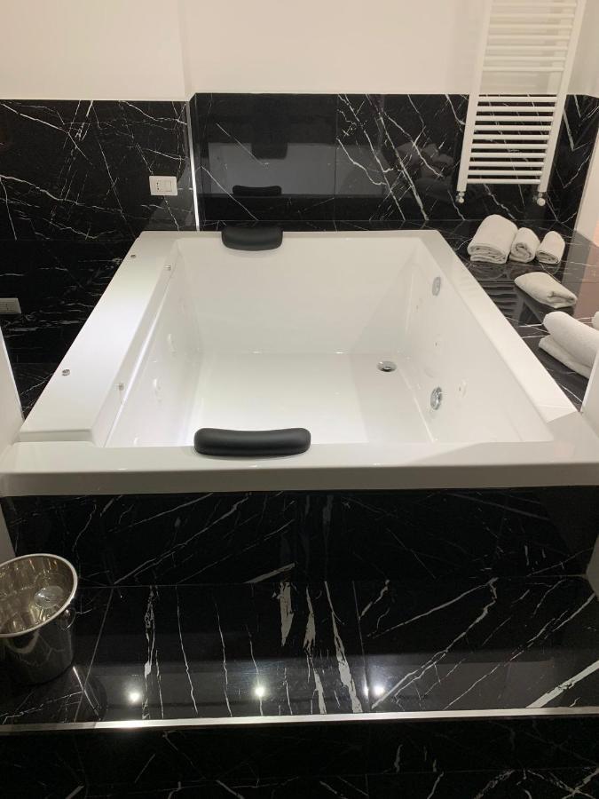 Cs Luxury House Lägenhet Lido di Ostia Exteriör bild